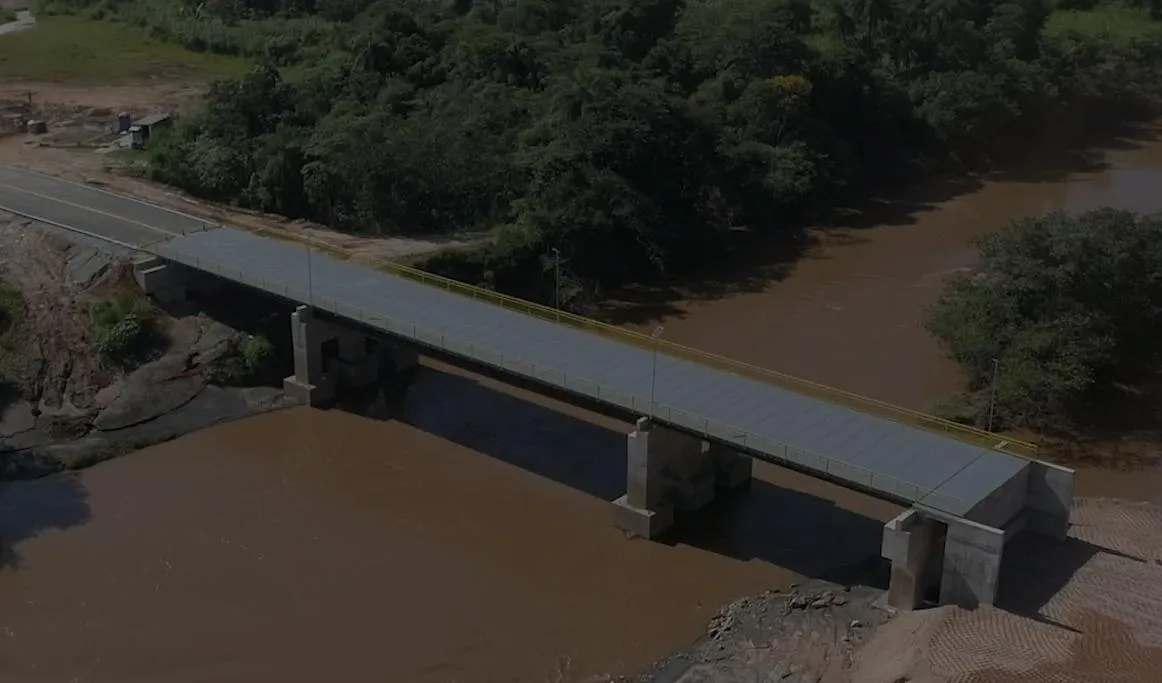 Obras Públicas e Privadas